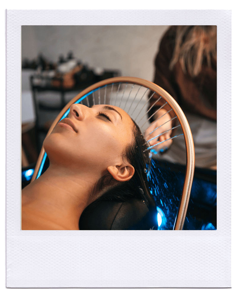 Tratamiento de Head Spa con aro de hidromasaje